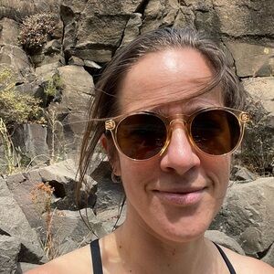 Meet your Posher, Lauren